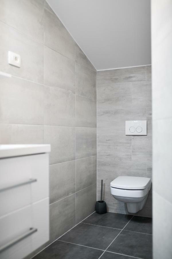 Grey Apartment Old Town Zara Esterno foto